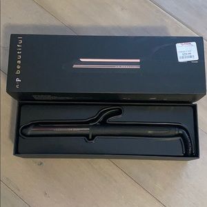 NEW 1” curling iron never used
